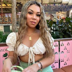 Meet your Posher, Jazmine